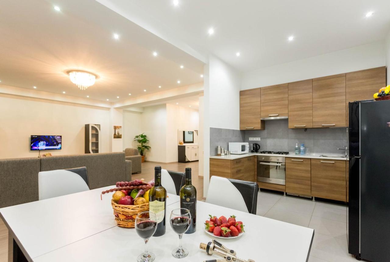 Apartment In The City Center Lll Τυφλίδα Εξωτερικό φωτογραφία