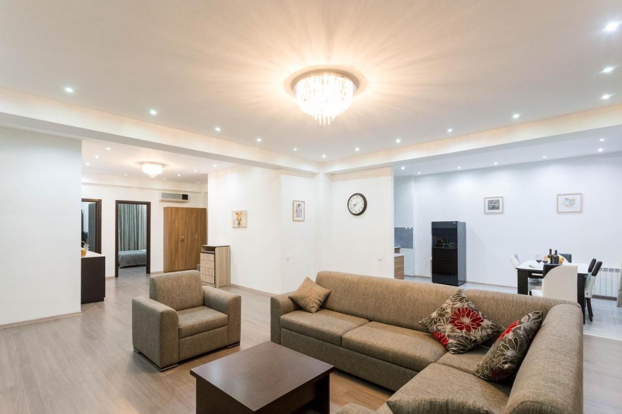 Apartment In The City Center Lll Τυφλίδα Εξωτερικό φωτογραφία