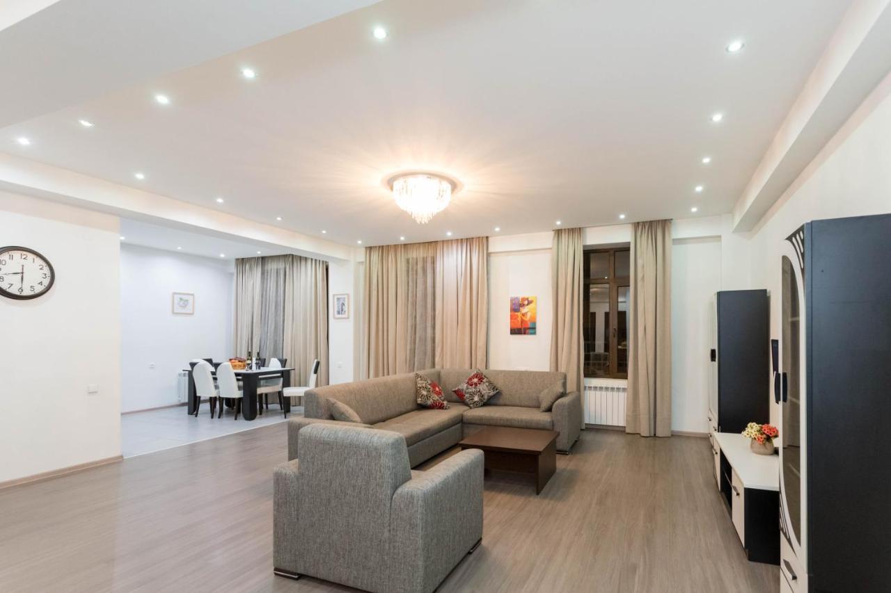 Apartment In The City Center Lll Τυφλίδα Εξωτερικό φωτογραφία